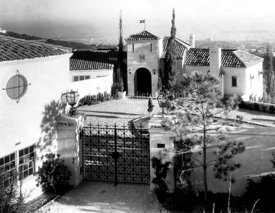 1926 Falcon Lair wm.jpg